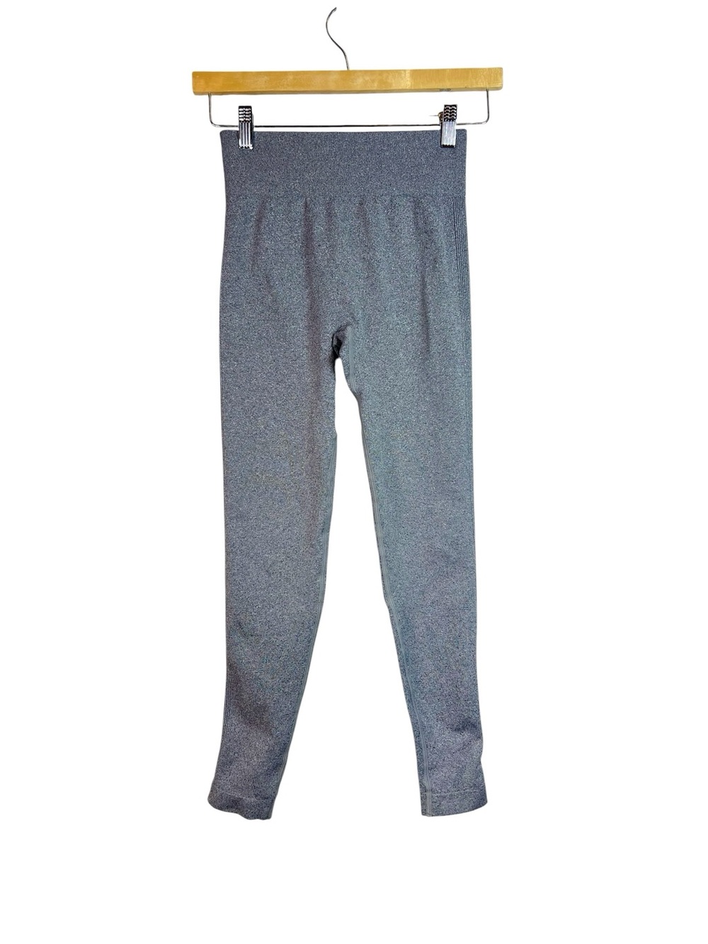 OQQ Gray Seamless Leggings Scrunch Butt Lifting Size M Athletic Gym Yoga